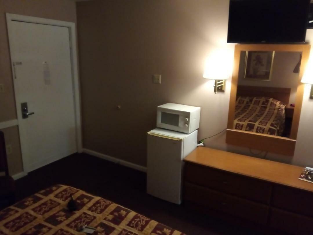 Regal Inn Hebron Bagian luar foto